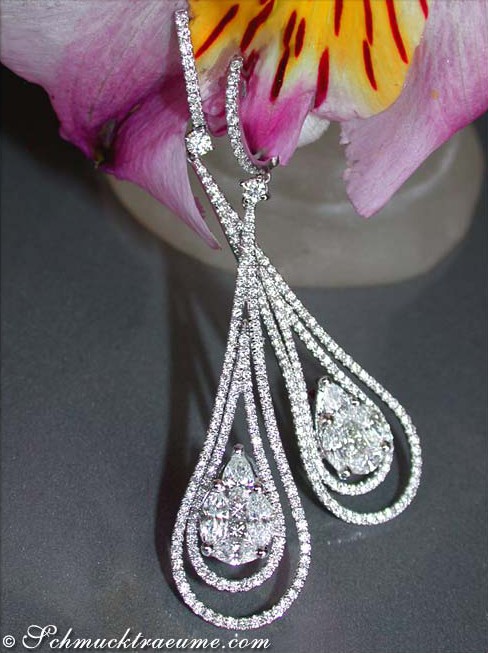 Illusion-Design Diamanten Ohrgehänge in Weißgold 750
