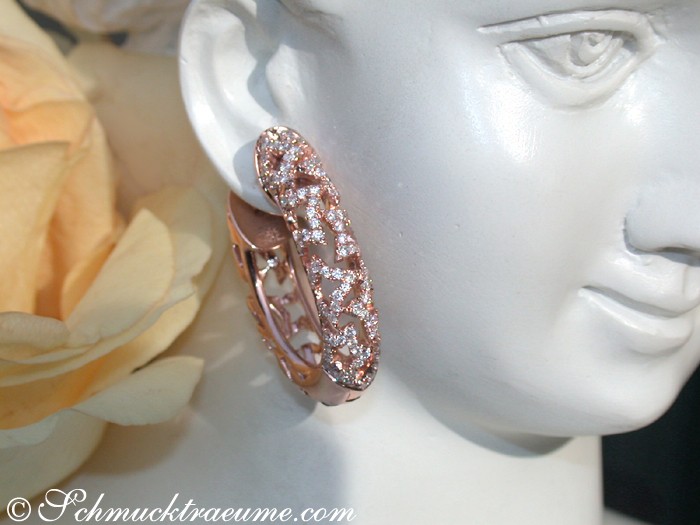 Ovale Diamanten Creolen im Stern Design, roségoldene Verarbeitung, detailreich gestaltet