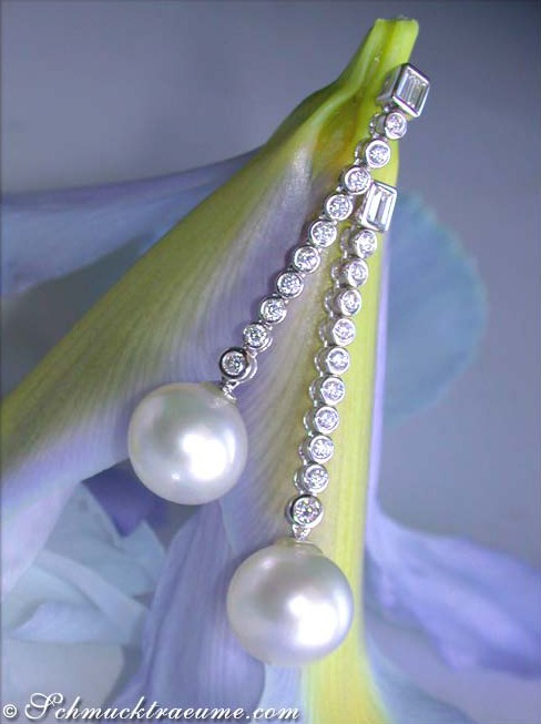 Perlenohrringe mit Brillanten, lange Südseeperlen, Weißgold 750, Detailaufnahme