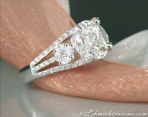 Illusion-Diamantring mit TW VVS/IF Diamanten in Weißgold 750