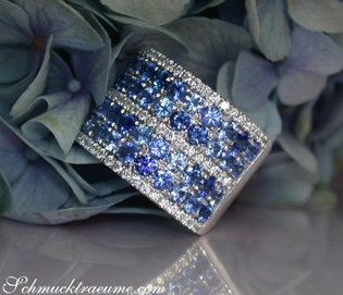 Prächtiger Saphir-Bandring "Melange" mit Brillanten in Weißgold