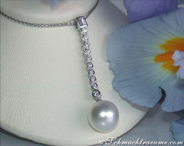 Extra langer Südseeperle Anhänger mit Diamanten & Brillanten - Image 3