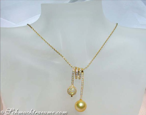 Goldene Südseeperle Anhänger mit Brillanten Pavé Kugel - Image 4