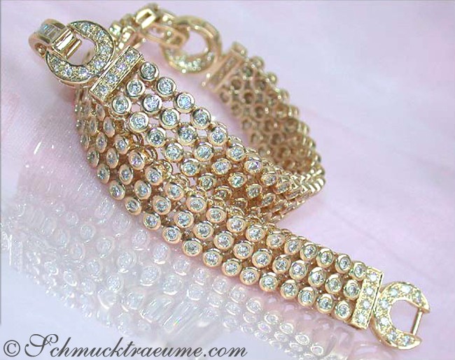 Gelbgold Armband mit Diamanten, detailreich, elegantes Design