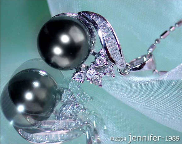 Tahitiperlen-Anhänger mit Diamanten in Weißgold 750