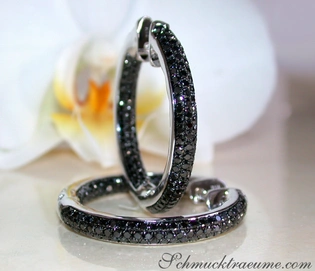 Schwarzdiamant-Creolen aus Weißgold 585, Detailaufnahme, elegant gestaltet