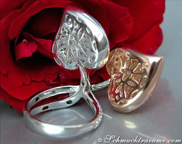 Exklusiver Doppelherz-Ring mit Diamanten, Roségold & Weißgold, Detailaufnahme