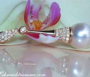 Südseeperlen-Anhänger in Roségold mit Brillanten, 0.460 Karat, Perlendurchmesser 11-12 mm