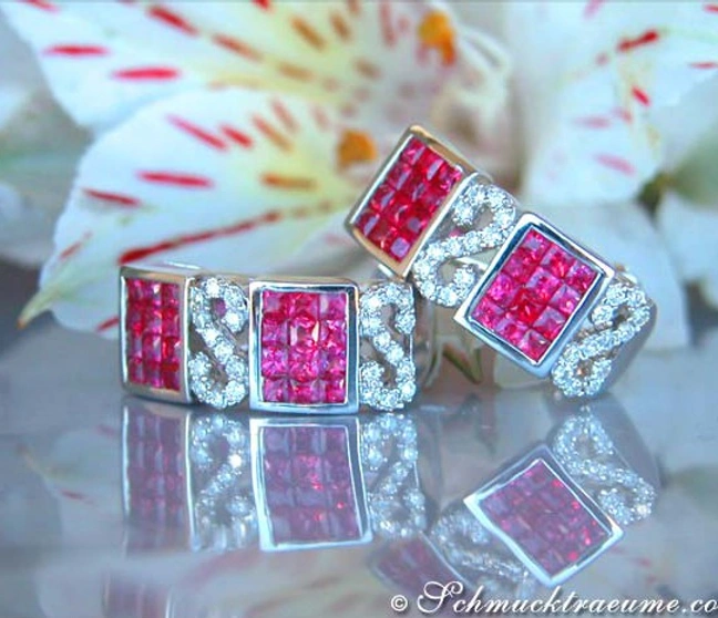 Rubin-Ohrringe mit Brillanten in Weißgold, detailreich gestaltet Rubin-Ohrringe mit Brillanten in Weißgold, detailreich gestaltet