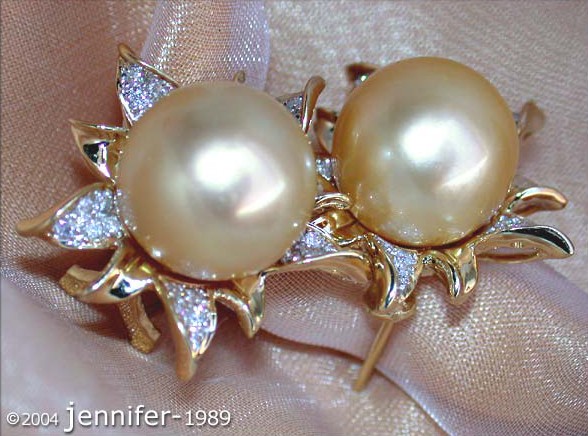 Feinste goldene Südseeperlen Ohrstecker im Blüten Design - Image 6