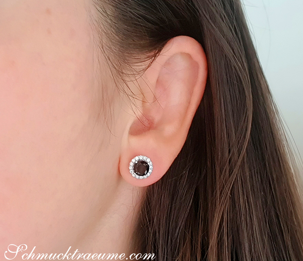Weißgold 585 Solitär Ohrstecker mit schwarzen Diamanten und Halo-Design