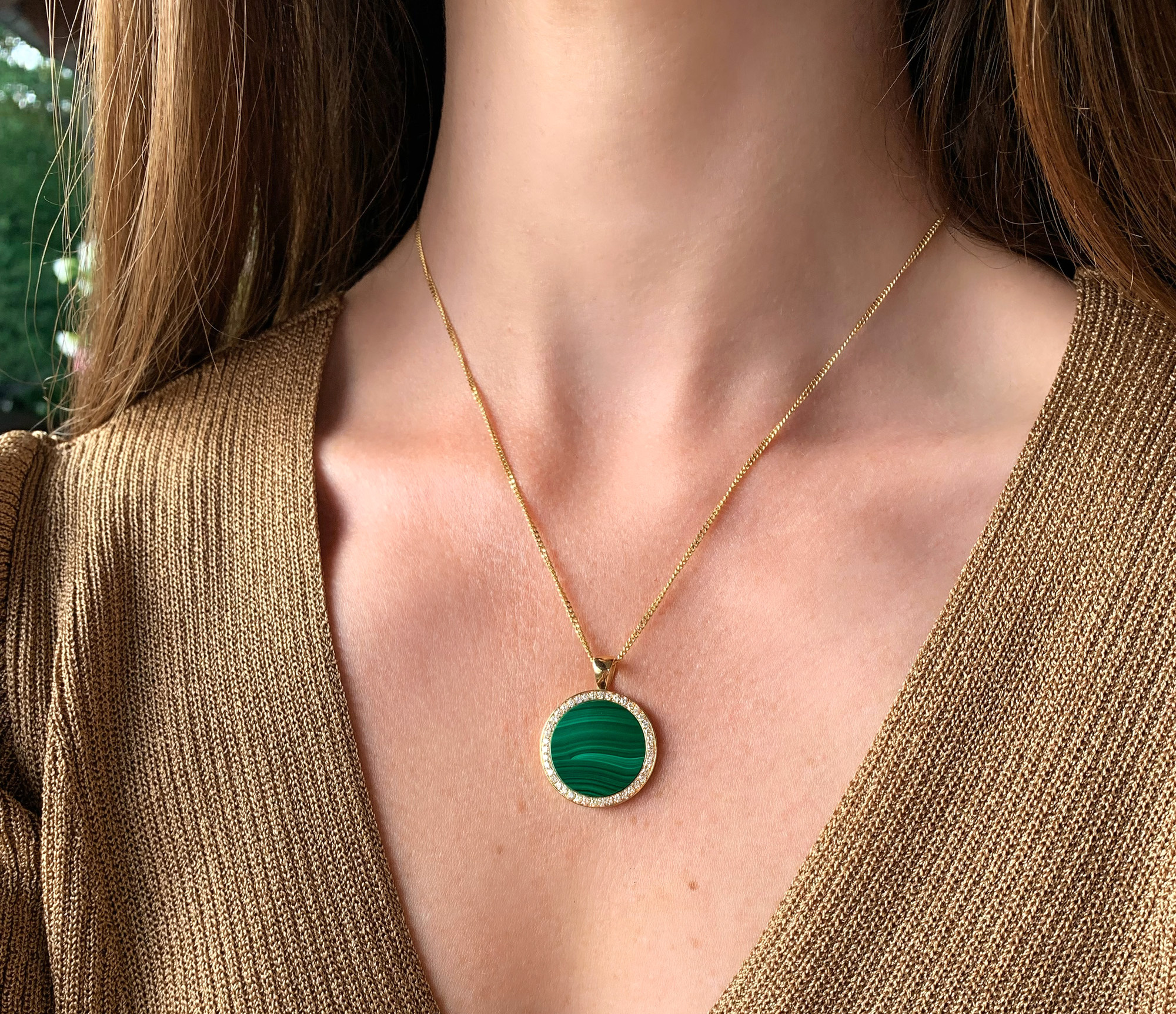 750er Gelbgold-Halskette mit Malachit und Brillanten