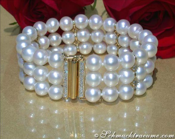 Armband aus Gelbgold 585 mit 0.950 Karat Diamanten und 7-8 mm Süßwasserperlen