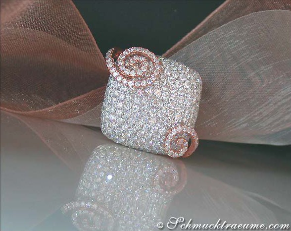 Raffinierter Brillantenring mit Roségold und Diamanten, Detailaufnahme