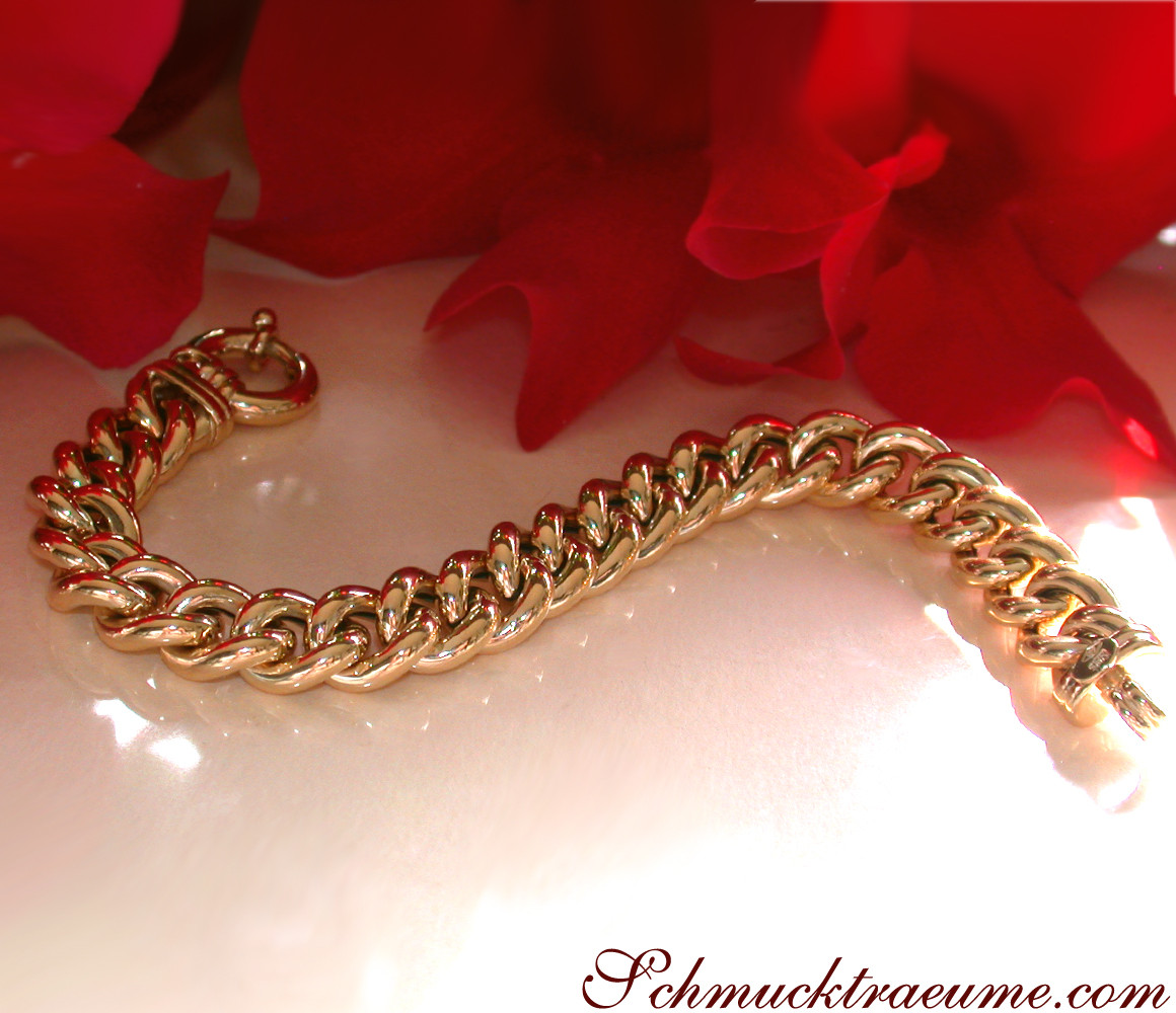 Gold Pur: Detail des Rundpanzer Armbandes in Gelbgold 585