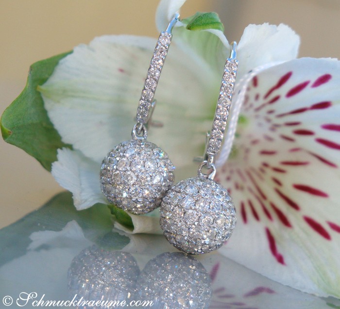 Edle Diamant Pavé Kugel Ohrringe - Image 3