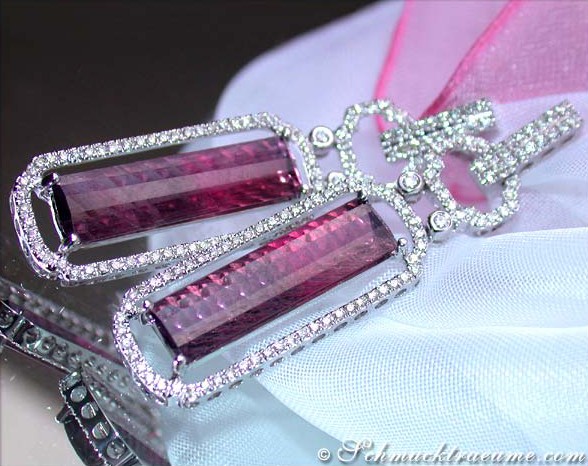 Ohrgehänge aus Weißgold 750 mit pinken Turmalinen und Brillanten