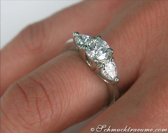 Femininer Brillant Solitär Ring mit Tropfen Diamanten - Image 4