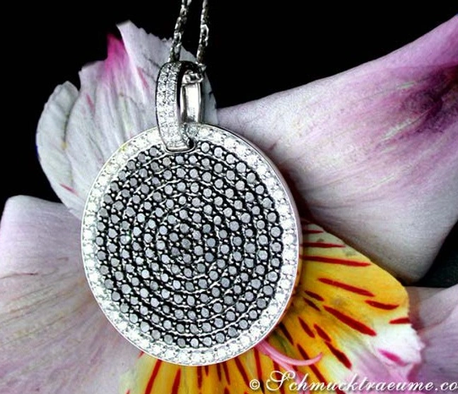 Puristischer Brillanten & schwarze Diamanten Anhänger - Image 1 Puristischer Brillanten & schwarze Diamanten Anhänger - Image 1