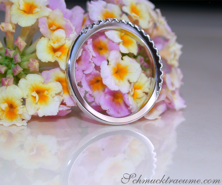 Ewig klassischer Brillanten Memory Ring in Weißgold - Image 9