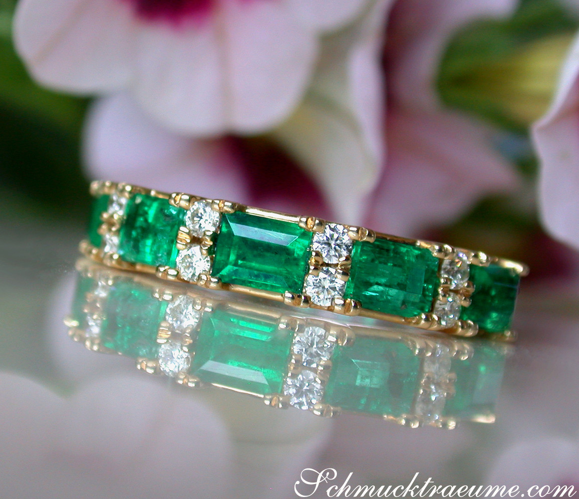 Stattlicher Smaragd Ring mit Brillanten in Bicolor Fertigung - Image 4