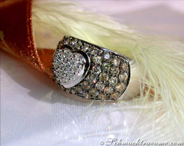 Feiner Herz Ring mit naturbraunen Diamanten - Image 2