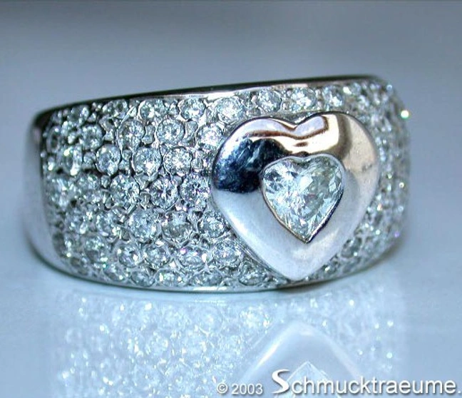 Diamant Herz Solitär Ring, 1.700 Karat, TW VS, Weißgold 750, detailreich, glänzend, elegant Diamant Herz Solitär Ring, 1.700 Karat, TW VS, Weißgold 750, detailreich, glänzend, elegant