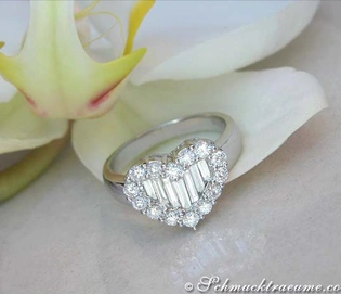 Herzring aus Weißgold 750 mit 0.800 Karat TW VS Trapez Diamanten