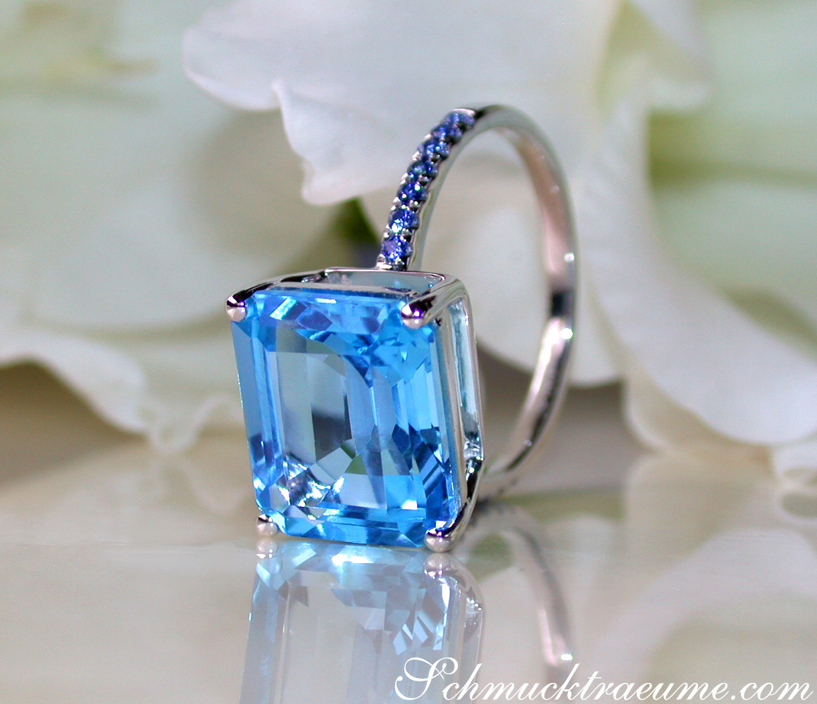 Auffallender Blautopas Ring mit Saphiren - Image 8