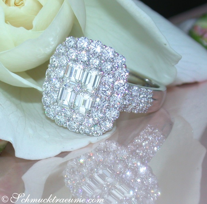 Detailansicht des exquisiten Diamantrings mit 2.850 Karat TW+ IF/VVS in Weißgold 750