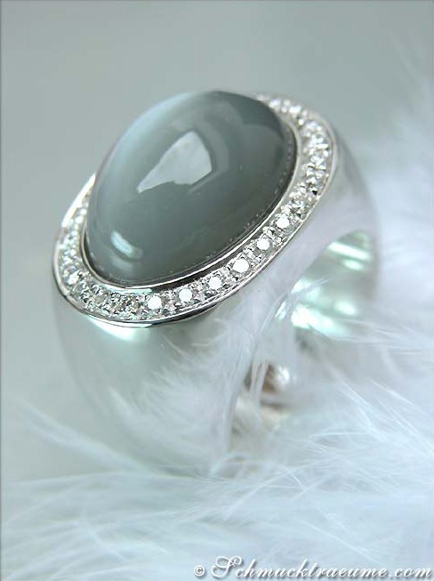 Schwerer Mondstein Ring mit Brillanten - Image 4