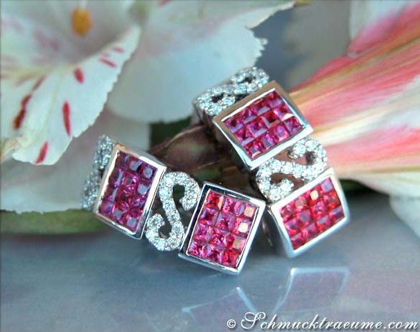 Raffinierte Rubin-Ohrringe mit Brillanten in Weißgold 585, Detailansicht