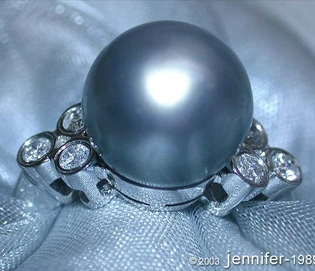 Weißgold-Ring mit Tahitiperle und Diamanten