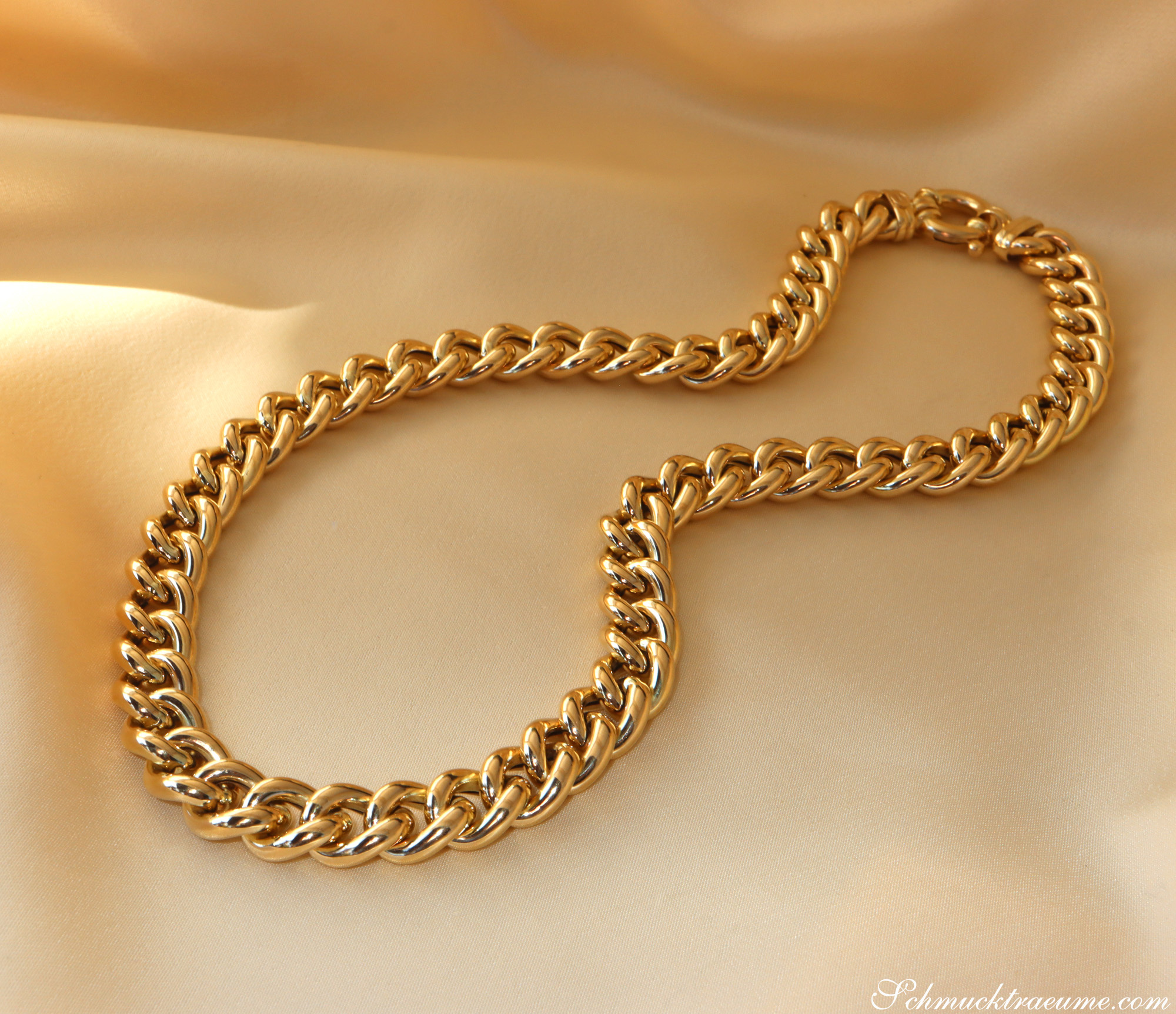 Gold Panzer Collier in Gelbgold 585, elegantes Design auf Samt, detailreiches Muster
