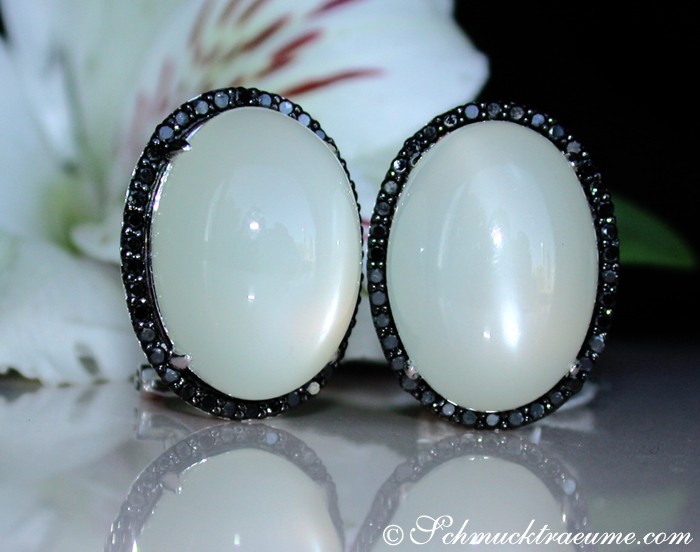 Extravagante Mondstein Ohrstecker mit schwarzen Diamanten - Image 2