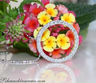 Weiße Diamant Kreis Anhänger in Weißgold 750 mit funkelnden Diamanten