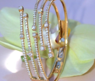 Gelbgold 750 Armband mit 2.690 Brillanten, edles Schmuckstück