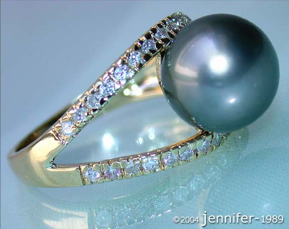 Gelbgold-Tahitiperle-Ring mit 0,50 Karat Brillanten, Detailaufnahme, modern chic