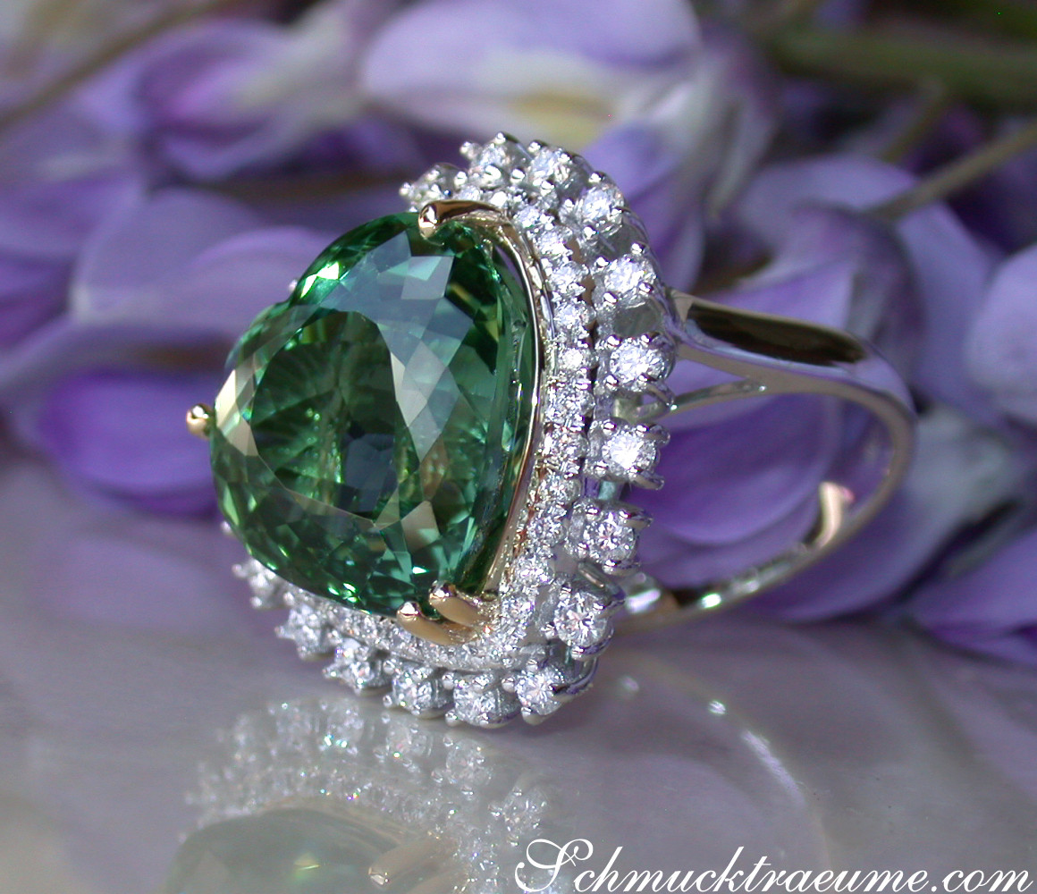 Prachtvolle Herzform Turmalin-Ring mit Brillanten, Detailaufnahme