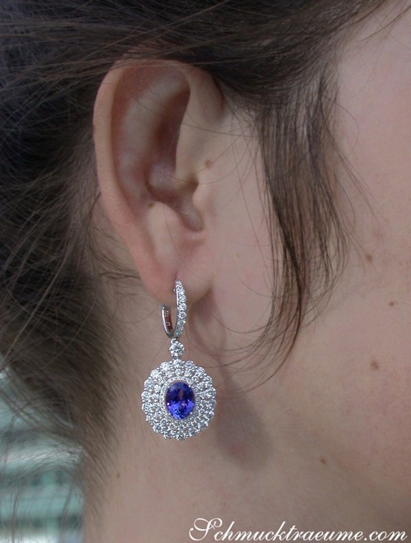 Hochkarätige AAA Tansanit Ohrgehänge mit Brillanten - Image 4