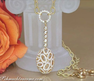 Goldene Brillanten-Ei-Collier mit filigranem Design