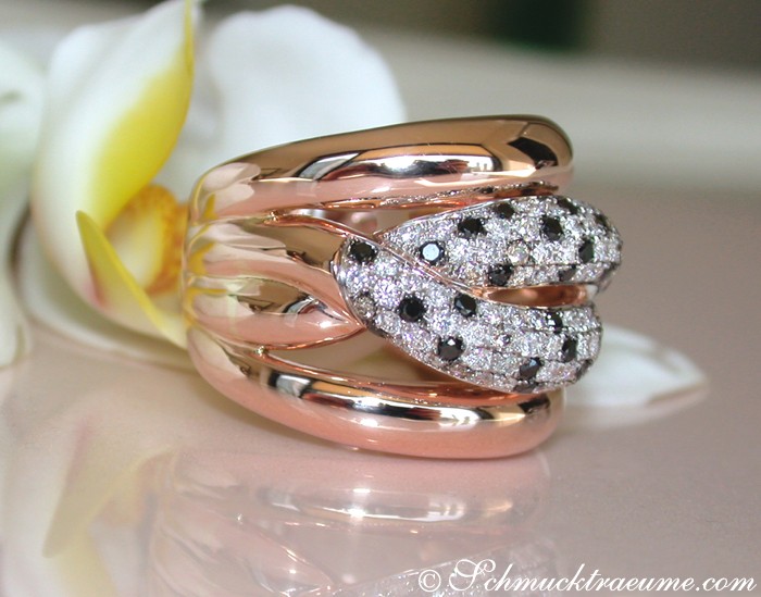 Roségold-Ring mit schwarzen und naturbraunen Diamanten