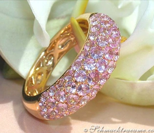 Pavé-Ring aus Gelbgold 585 mit rosa Saphiren