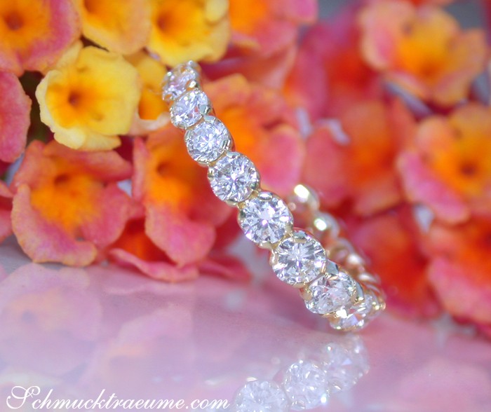 Erlesener Brillanten Memory Ring mit 1.430 Karat TW SI Diamanten in Gelbgold 750