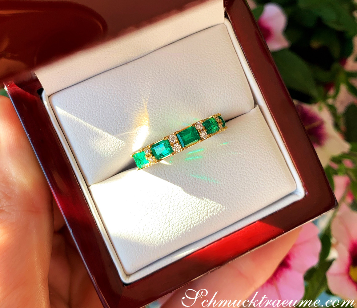 Stattlicher Smaragd Ring mit Brillanten in Bicolor Fertigung - Image 13