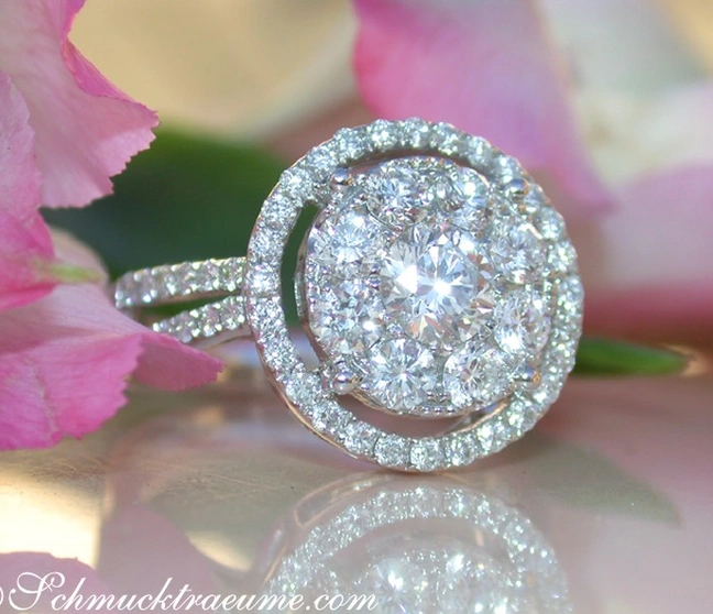 Detailaufnahme des Halo-Diamantringes mit 1.790 Karat, TW SI, in Weißgold 750 Detailaufnahme des Halo-Diamantringes mit 1.790 Karat, TW SI, in Weißgold 750