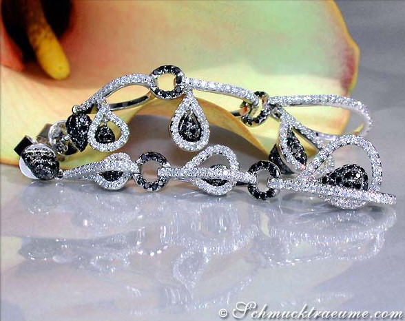 Extra lange Ohrringe mit schwarzen & weißen Diamanten, elegantes Design, 750 Weißgold
