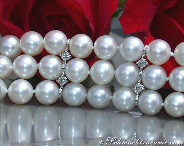 Weißgold 585 Armband mit Perlen und Diamanten, Detailansicht.