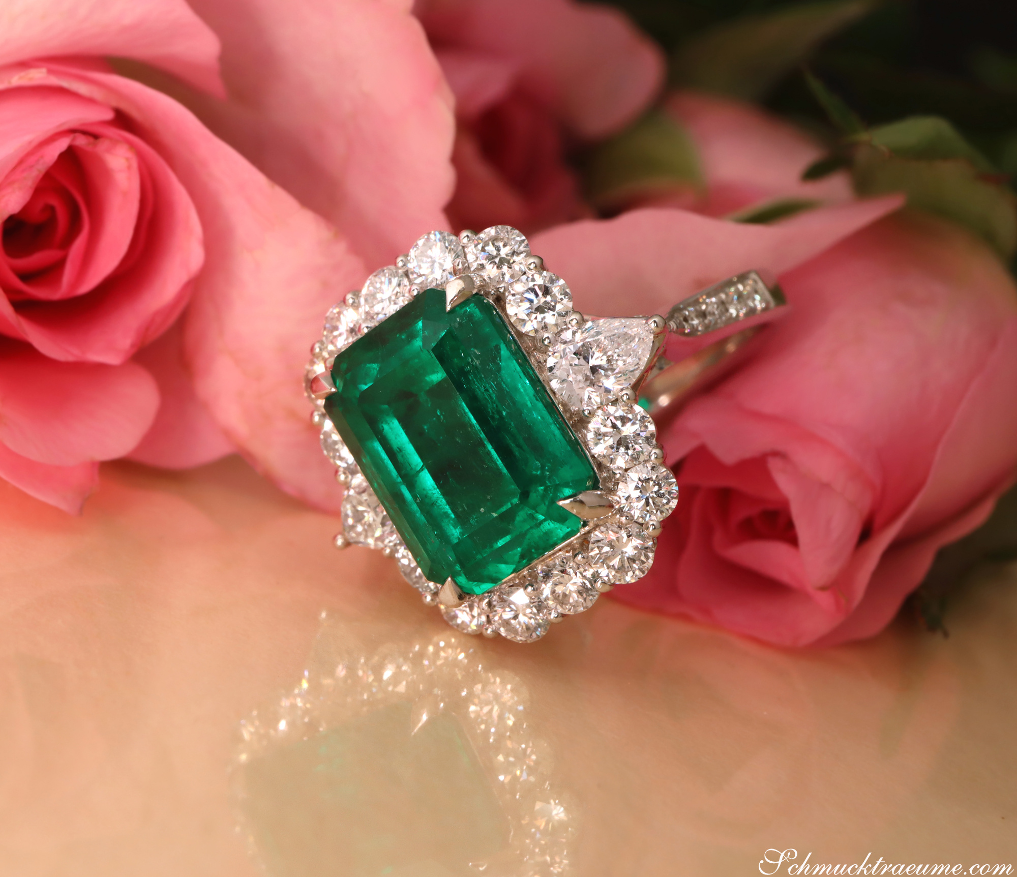 High Jewelry: Einzigartiger kolumbianischer Smaragd Ring  (Muzo Green, Minor Oil) - Image 12