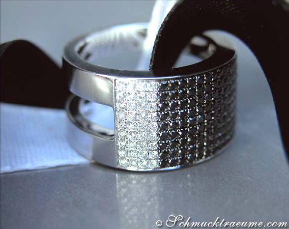 Schwarzer Bandring mit Diamanten, Detailaufnahme, schlicht und elegant, 10,40 g, Weißgold 750